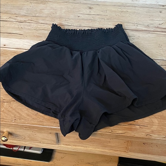Aerie Black Women's Athletic Shorts - Picture 1 of 2